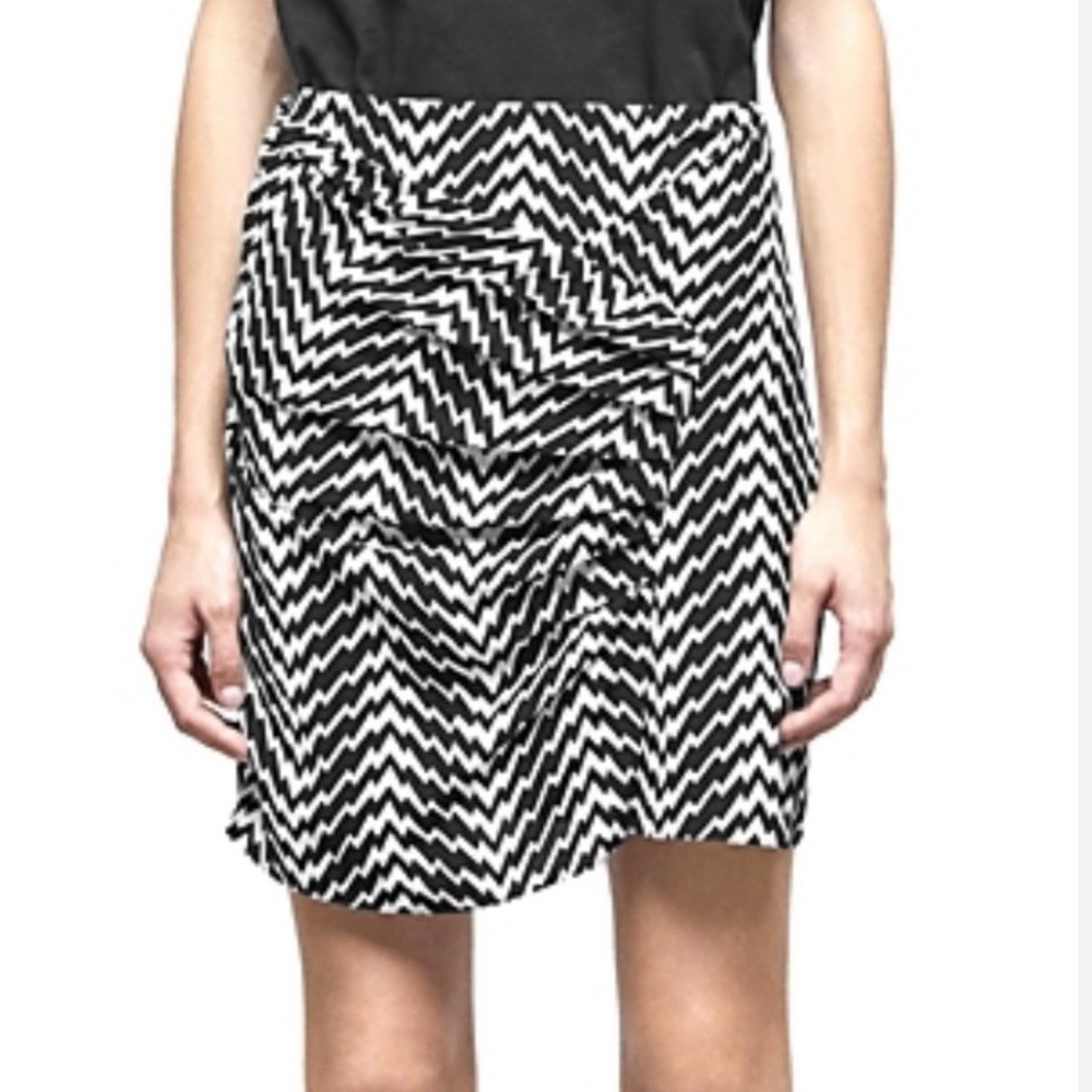 The Kooples Black & White Draped Mini Skirt SZ French 3‎ US 6/8 Mod Chic